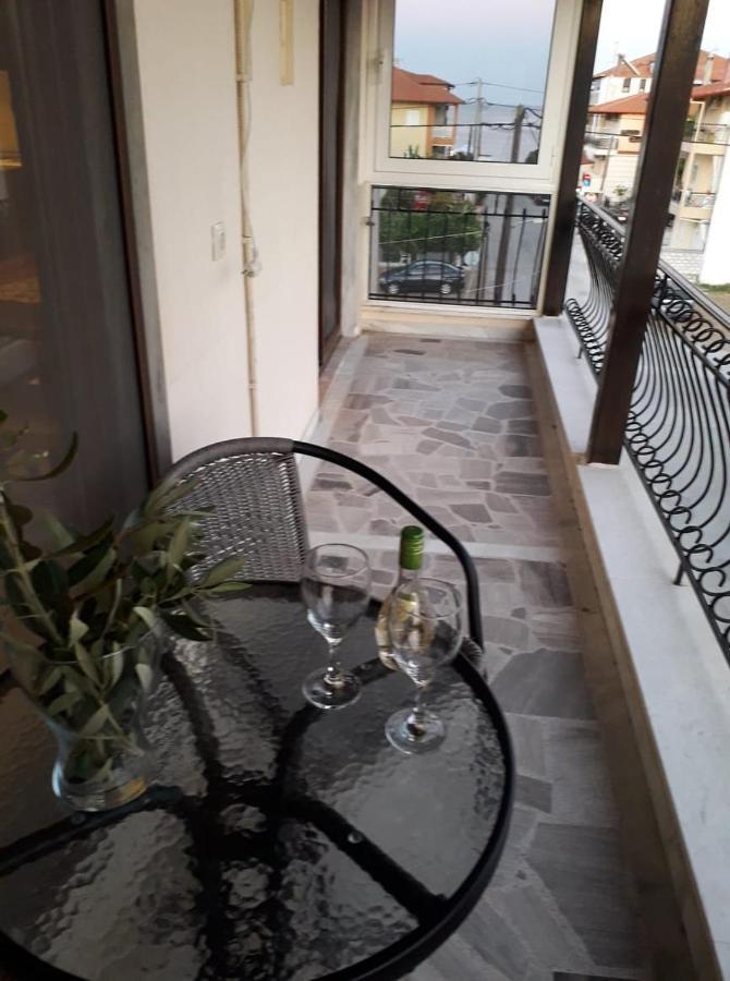 Villa Eleon 2 เนอาวรัสนา ภายนอก รูปภาพ